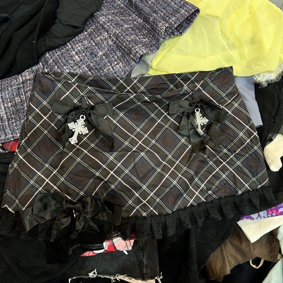 Goth Coquette Skirt (Category: Skirts) located in Kabankalan. Submitted by leans_closet (Listing ID 1465074871, Image 1). Description: .
