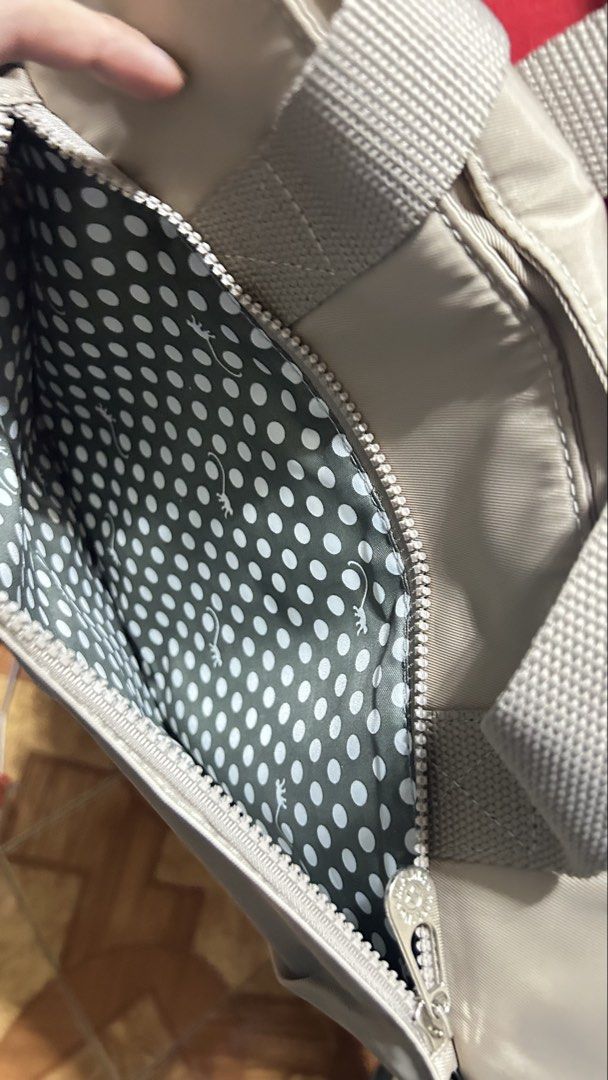gray beige kipling shoulder bag (Category: Shoulder Bags) located in Quezon City. Submitted by prelovedthings830 (Listing ID 1465048762, Image 2). Description: .