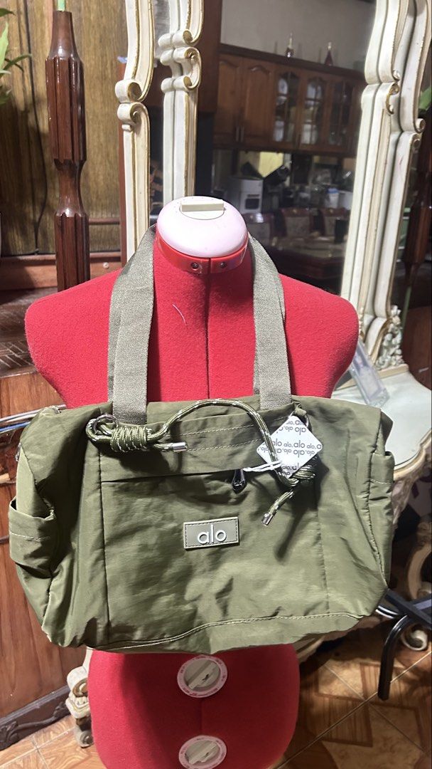 green alo shoulder bag duffel (Category: Shoulder Bags) located in Quezon City. Submitted by prelovedthings830 (Listing ID 1465047686, Image 1). Description: .