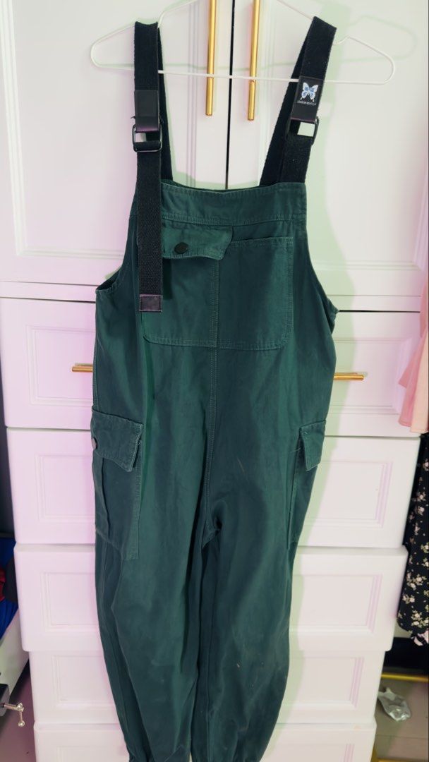 Green Jumper Overalls (Category: Coats, Jackets and Outerwear) located in Angeles City. Submitted by maine_collection0195 (Listing ID 1465059238, Image 1). Description: Green Going Everyday Travel Stretchy Washed Comfortable Flattering Jumpsuit For Women Autumn.