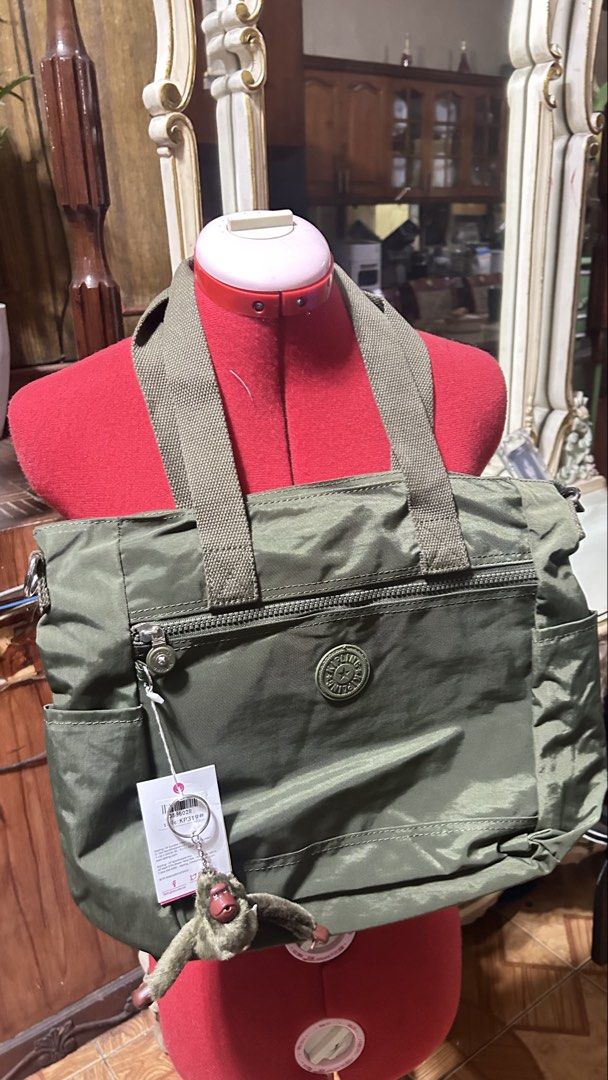 green kipling shoulder bag (Category: Shoulder Bags) located in Quezon City. Submitted by prelovedthings830 (Listing ID 1465047553, Image 1). Description: .