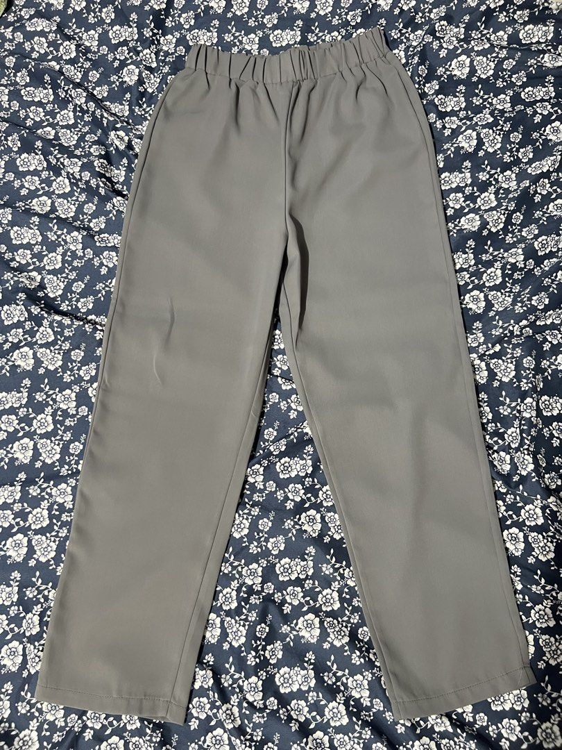 Grey Elastic Waist Trousers Size S (Category: Other Bottoms) located in Manila. Submitted by colesj (Listing ID 1465169532, Image 1). Description: Gray Trousers – Fits XS to Small Good condition and easy to style. Perfect for casual outfits, school, or everyday wear. Size: Fits XS to Small Condition: used once RFS: Decluttering.