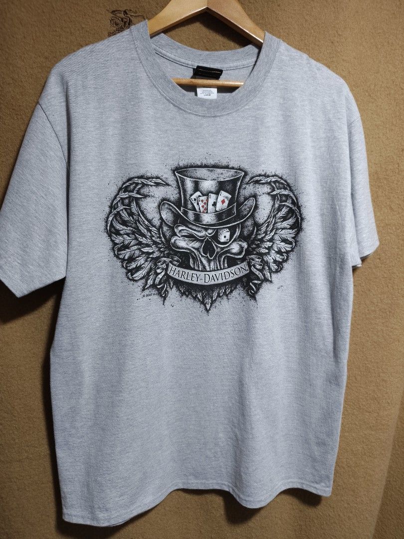 grey Harley-Davidson graphic T-shirt, lenght28", Width 22" (Category: Tshirts & Polo Shirts ) located in Camalaniugan. Submitted by thrifter10 (Listing ID 1465082821, Image 1). Description: .