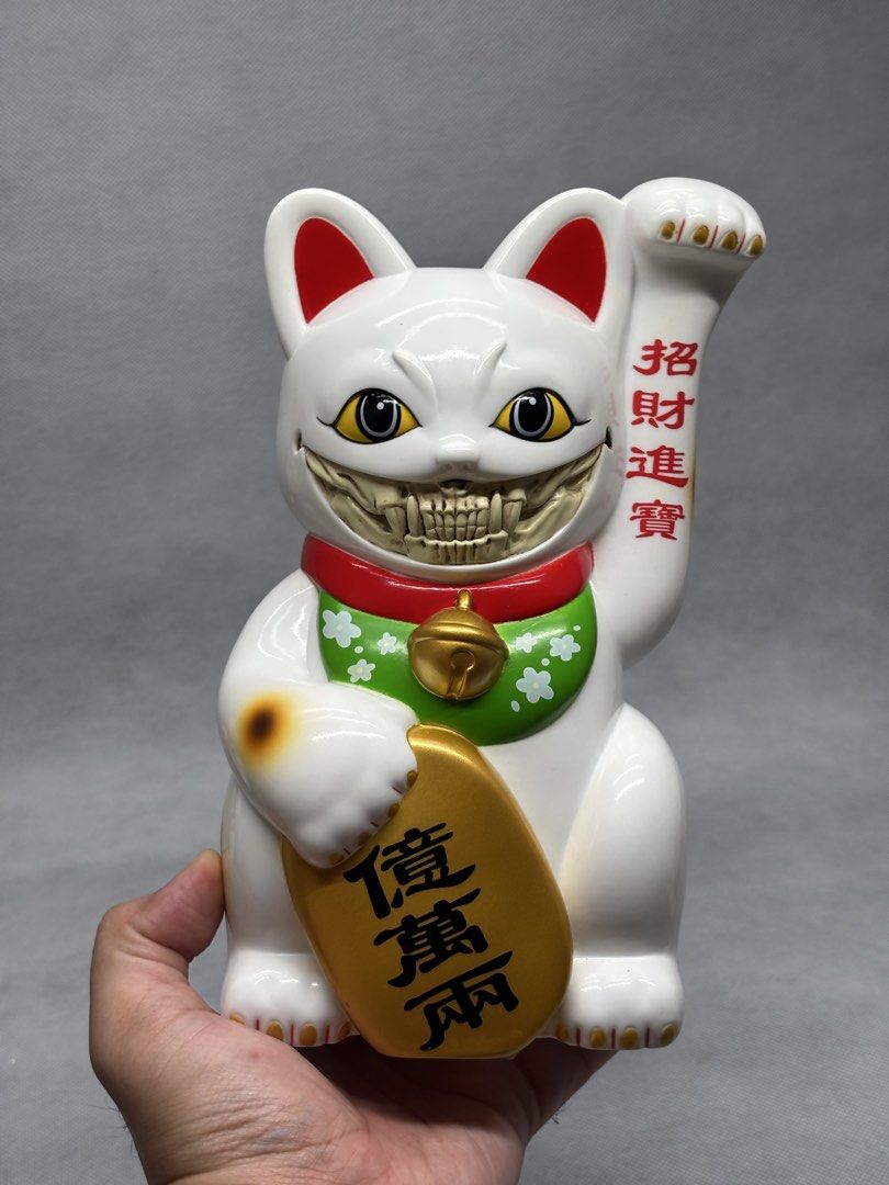 Grin Lucky Cat x Ron English (Category: Designer & Blind Box Toys) located in Manila. Submitted by akosijuan15 (Listing ID 1465140730, Image 2). Description: No more box… Pm more details… .