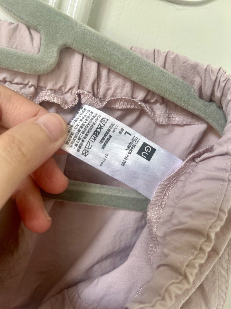 GU Cargo Midi Skirt, Size L (Category: Skirts) located in Taguig. Submitted by joleeene (Listing ID 1464985247, Image 3). Description: Product ID: 356405 Bought in GU Taipei. Used 1-2x..