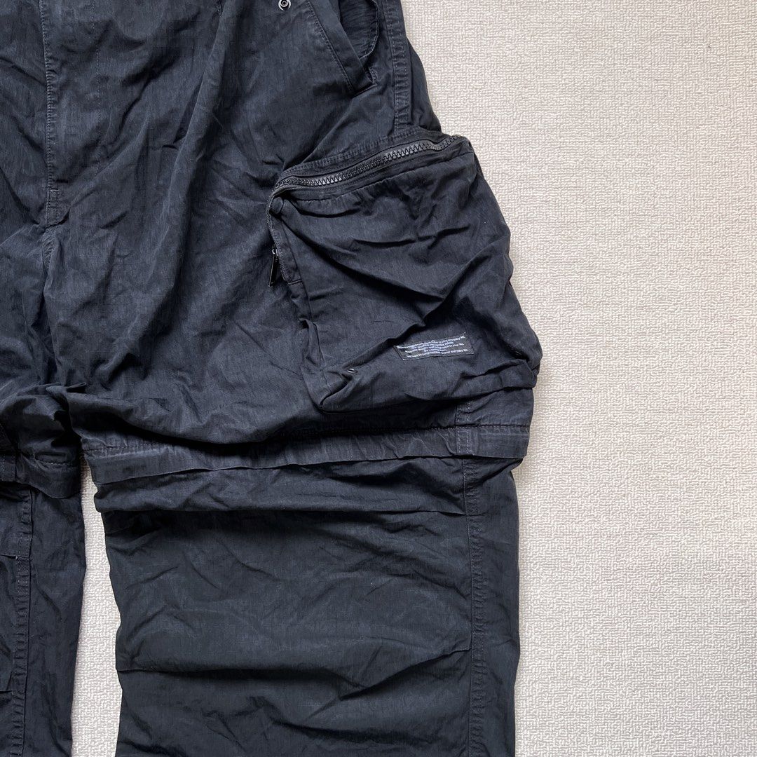 GU cargo military baggy pants (Category: Jeans) located in Limay. Submitted by budolfindsrawrawr (Listing ID 1465077296, Image 3). Description: gu cargo military baggy pants - w32/38 r13 h26 l42 lo11 - in excellent condition .