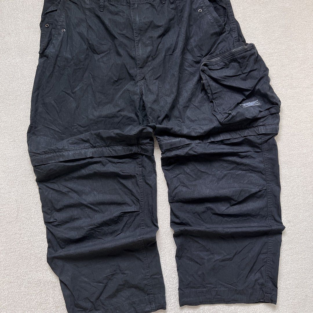 GU cargo military baggy pants (Category: Jeans) located in Limay. Submitted by budolfindsrawrawr (Listing ID 1465077296, Image 2). Description: gu cargo military baggy pants - w32/38 r13 h26 l42 lo11 - in excellent condition .