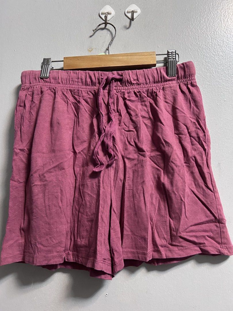 GU Pink Drawstring Lounge Shorts Size M (Category: Shorts) located in General Trias. Submitted by theosellye (Listing ID 1465170398, Image 1). Description: - Brand: GU - Style: Cotton lounge shorts / sleepwear - Color: Dusty Pink - Size: M (fits waist 63-67cm) - Material: 100% super soft cotton - Features: Elastic waistband with matching adjustable drawstring - Condition: Clean inside tag with care instructions.