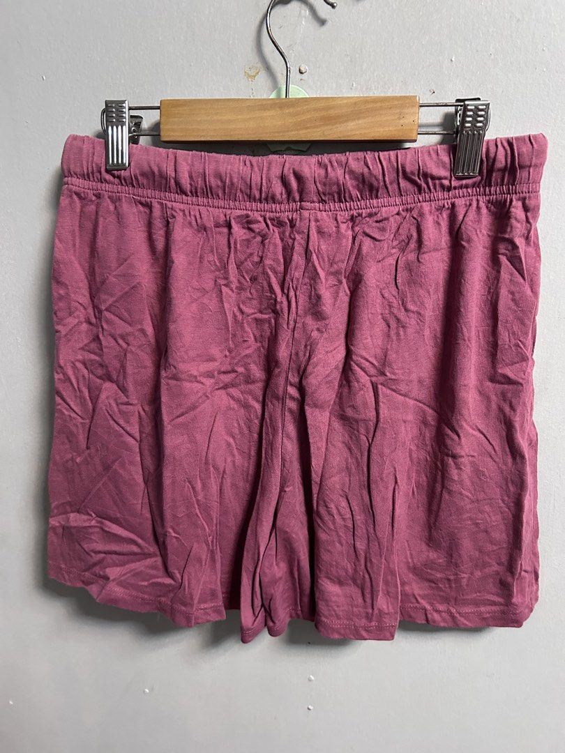 GU Pink Drawstring Lounge Shorts Size M (Category: Shorts) located in General Trias. Submitted by theosellye (Listing ID 1465170398, Image 2). Description: - Brand: GU - Style: Cotton lounge shorts / sleepwear - Color: Dusty Pink - Size: M (fits waist 63-67cm) - Material: 100% super soft cotton - Features: Elastic waistband with matching adjustable drawstring - Condition: Clean inside tag with care instructions.