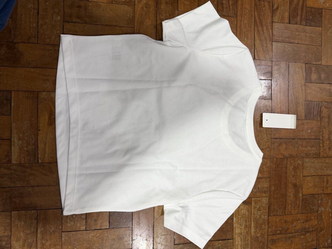 GU womens shirt (Category: Shirts) located in Davao. Submitted by declutter29731 (Listing ID 1465081917, Image 3). Description: Avail in black and white.