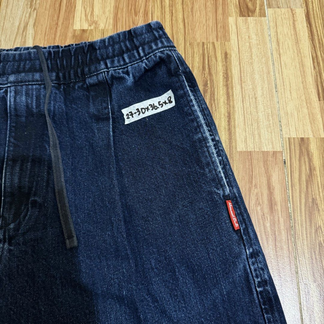 GU X STUDIO 7 MEN’S CARROT JEANS (Category: Jeans) located in Manila. Submitted by thrifthing_121102 (Listing ID 1465100244, Image 2). Description: GU X STUDIO 7 MEN’S CARROT JEANS •SIZE SMALL •WAIST - 27-30” •LENGTH - 36.5” •HEM - 8” •EXCELLENT CONDITION •NO ISSUES ₱599 + SF ✅All items are in excellent to new condition. ✅Color may vary due to lighting. 📦J&T Express or Lalamove Shipping. 💸Gcash Payment. 📍Moonwalk, Paranaque City.
