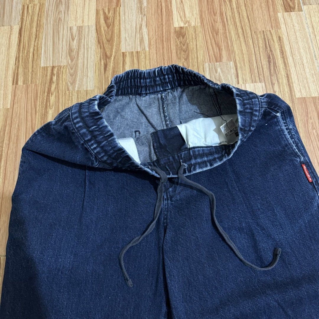 GU X STUDIO 7 MEN’S CARROT JEANS (Category: Jeans) located in Manila. Submitted by thrifthing_121102 (Listing ID 1465100244, Image 3). Description: GU X STUDIO 7 MEN’S CARROT JEANS •SIZE SMALL •WAIST - 27-30” •LENGTH - 36.5” •HEM - 8” •EXCELLENT CONDITION •NO ISSUES ₱599 + SF ✅All items are in excellent to new condition. ✅Color may vary due to lighting. 📦J&T Express or Lalamove Shipping. 💸Gcash Payment. 📍Moonwalk, Paranaque City.