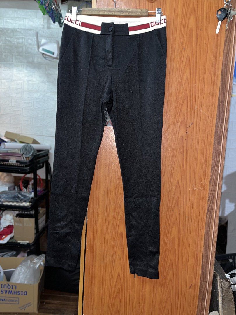 GUCCI PANTS (Category: Luxury Apparel) located in Baguio. Submitted by SharylCaranay (Listing ID 1464990135, Image 1). Description: 🧺 Needs laundry .