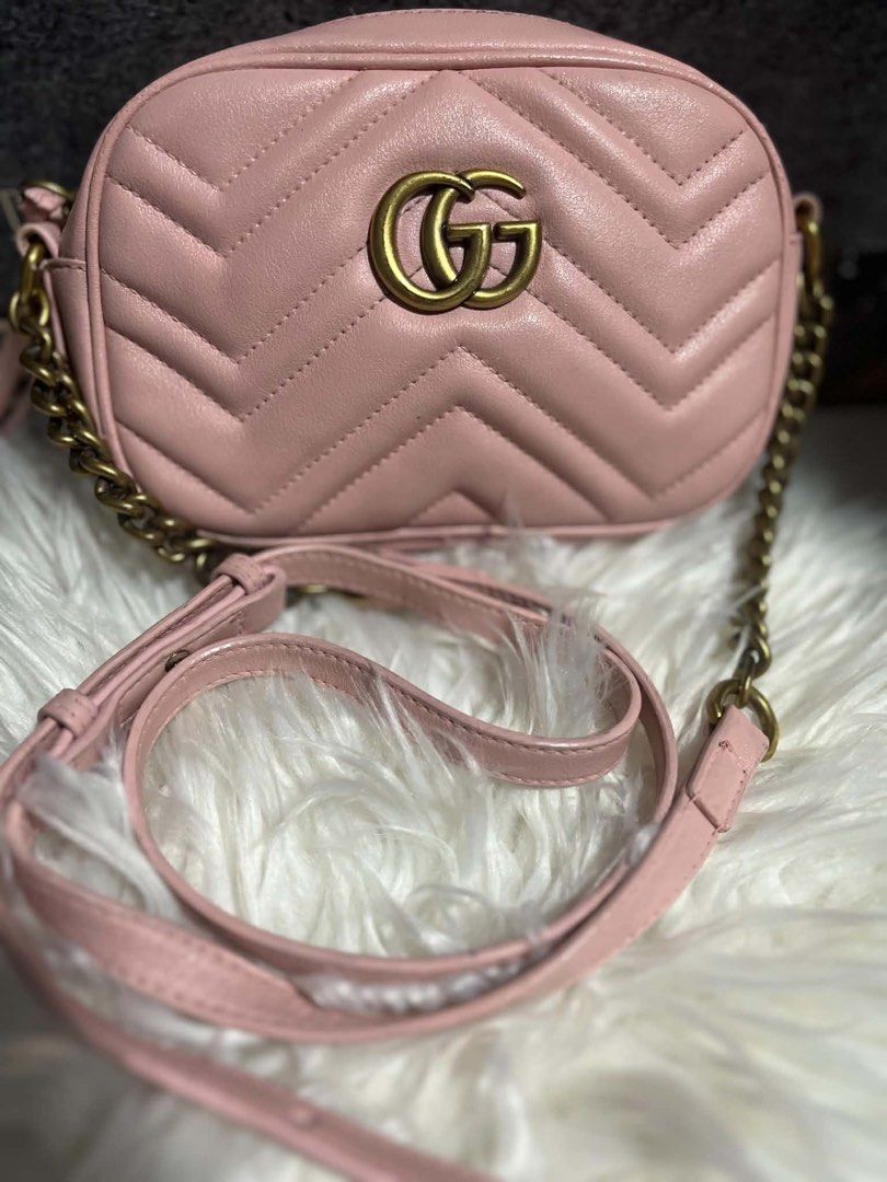 Gucci pink sling bag (Category: Luxury Bags & Wallets) located in Caloocan City. Submitted by trebdy01 (Listing ID 1464991000, Image 2). Description: .