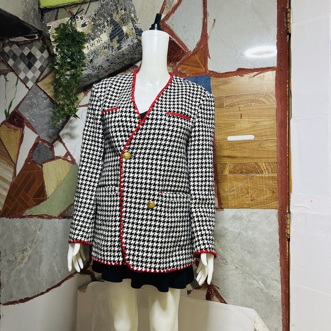 Gucci tweed blazer (Category: Luxury Apparel) located in Baguio. Submitted by kckc_luxury (Listing ID 1465109239, Image 2). Description: 🌸 TINY PINK SPOTS ARE LENS DAMAGE, NOT CLOTH STAINS ————————— ❗️KINDLY READ BEFORE MAKING AN OFFER❗️ LISTING DETAILS size:M-L width x length (inches):21x29 condition: EXCELLENT --- MOP: Gcash / BPI MOD: J&T / JRS LOCATION: Baguio City --- NOTE: • Manage your expectations • Photos did not go under any edit but c