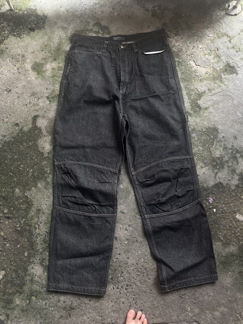 Hard Denim (Category: Jeans) located in Manila. Submitted by fierceshark.bc3140 (Listing ID 1465048919, Image 3). Description: .