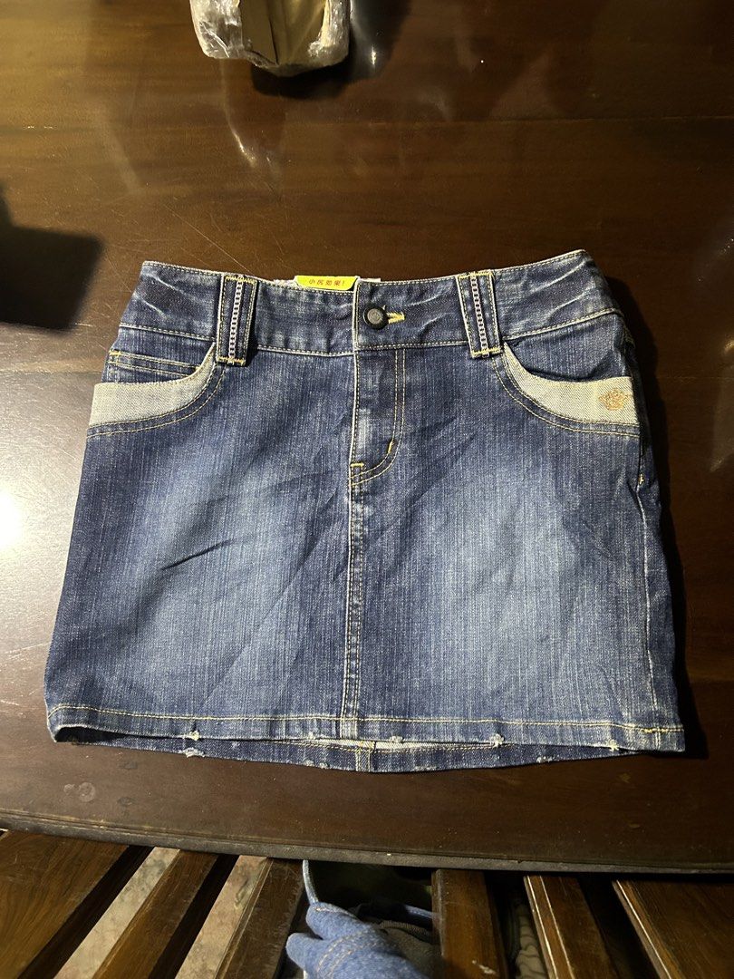 Hearing offers!! Brappers mini skirt (Category: Skirts) located in Polanco. Submitted by adobongvelociraptor (Listing ID 1465065378, Image 1). Description: L:12.5 W:28 .