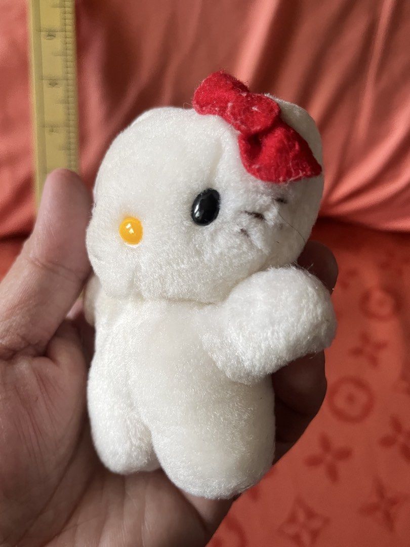 HelloKitty plain small plush (Category: Plushies & Soft Toys) located in Paranaque City. Submitted by bonsaiart (Listing ID 1465043229, Image 2). Description: Pre owned Good condition No etiketa 750+sf Payment via gcash or paymaya Shipping via j&t.