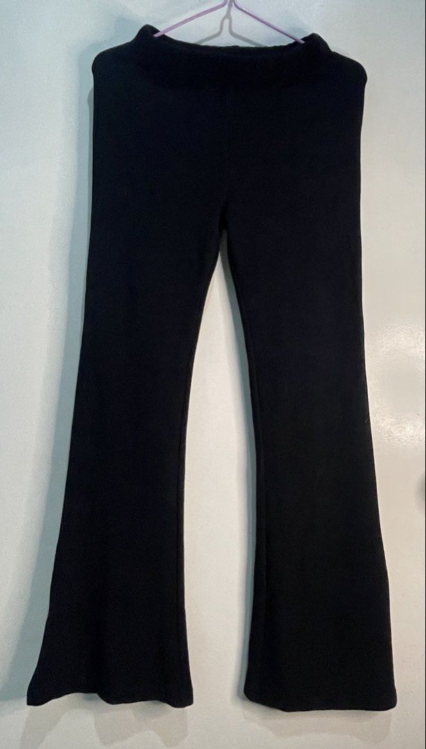 HIGHWAISTED FLARE STRETCHABLE WIDE LEG PANTS (Category: Other Bottoms) located in Paranaque City. Submitted by 8thvesture (Listing ID 1465054364, Image 1). Description: No damage, no issue. Europe size 146/152.