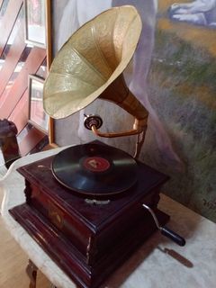 (Category: ) located in . Submitted by vintageandarts (Listing ID 1465055926, Image 1). Description: .