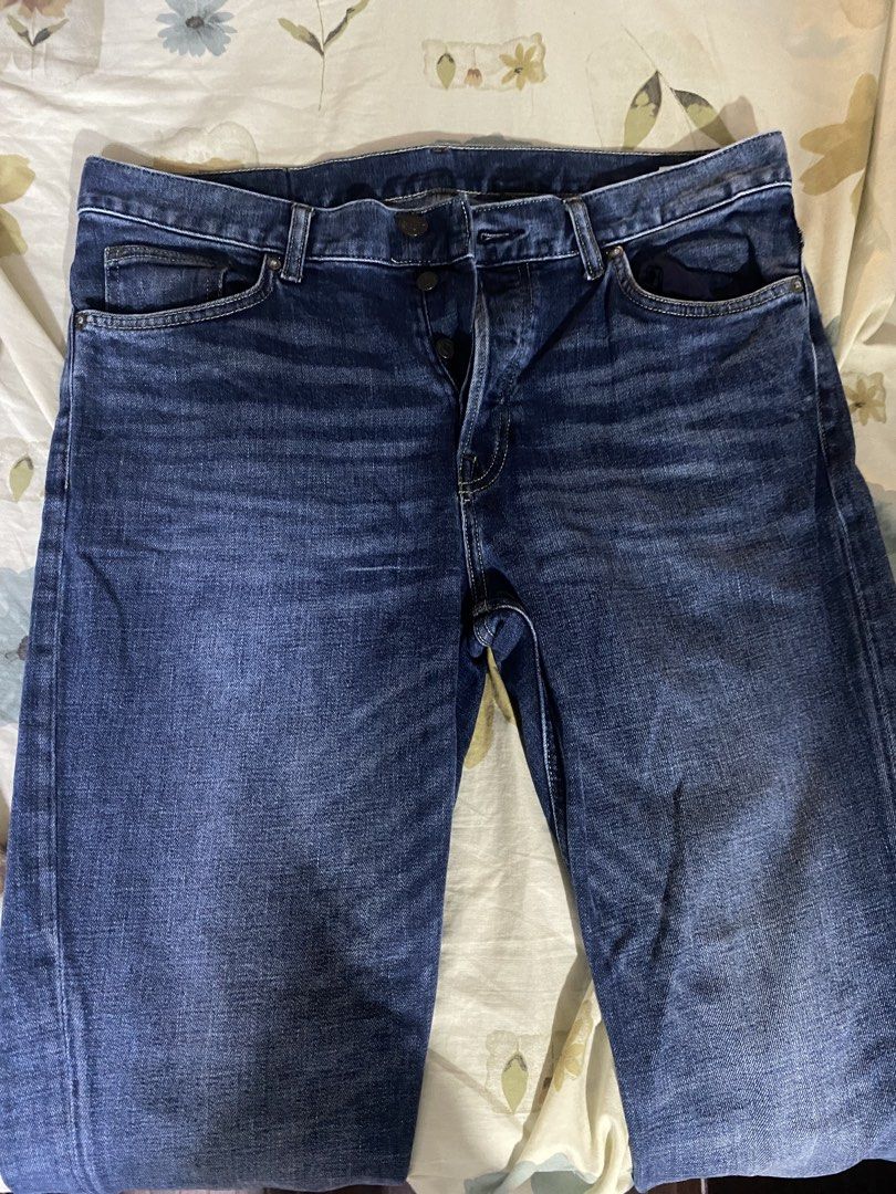 H&M - Slim Denim Jeans (Category: Jeans) located in Manila. Submitted by miggiescorner (Listing ID 1465004609, Image 1). Description: W34 and L30 -Size medium to large -Worn 1x -No defects or stains -Gcash payment only -Shipping is included Please message for inquiries!.