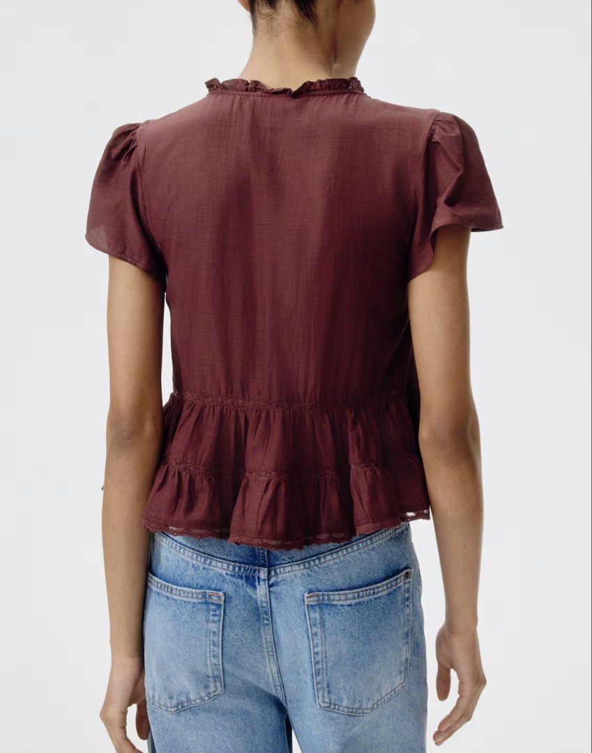 h&m blouse (Category: Blouses) located in Manila. Submitted by ssclosetxx (Listing ID 1465082771, Image 3). Description: h&m blouse size small (fits s to m) used once only retails for ₱1,500 helping tags: dainty, blouse, zara, mango, plains and prints.