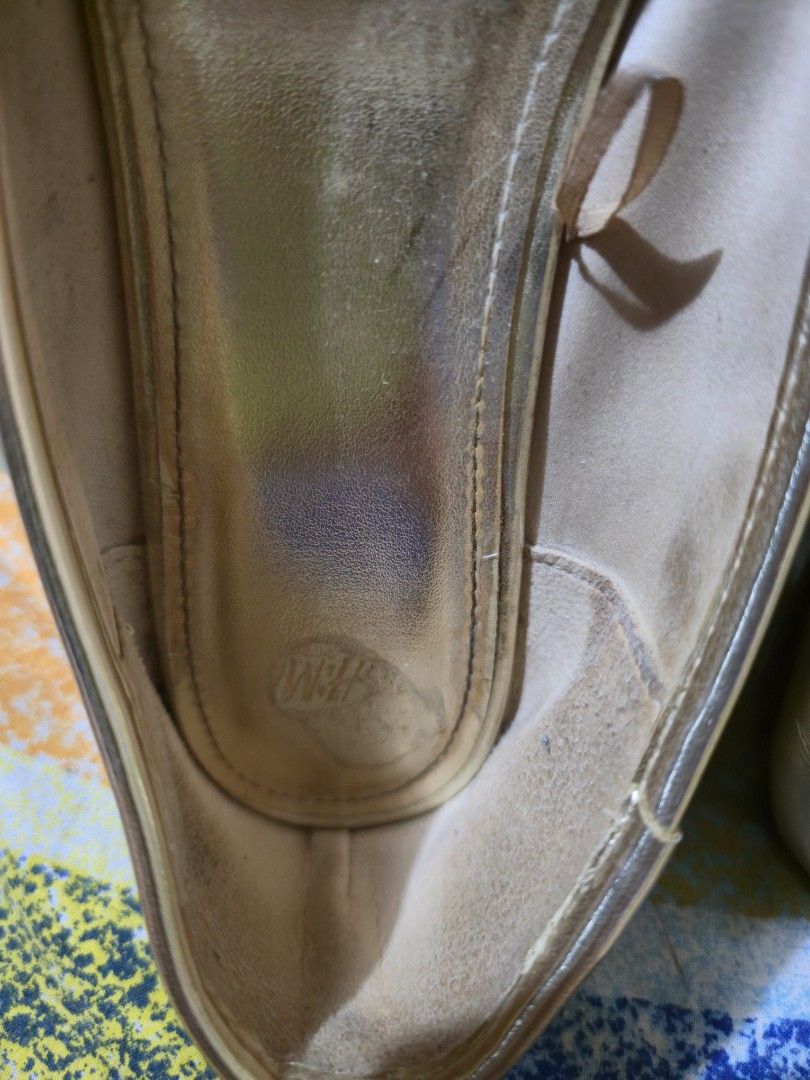 H&M Gold Ballet Flats (Category: Flats & Sandals) located in Boac. Submitted by maeleynes (Listing ID 1465100288, Image 3). Description: Size: EU 40 rfs:decluttering/needs fund .
