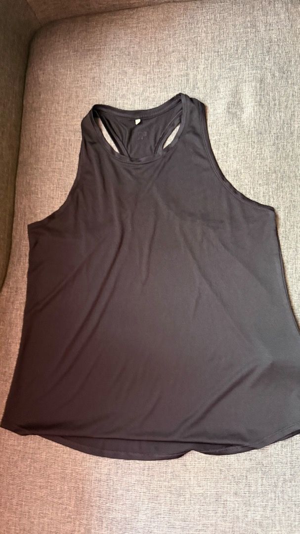 H&M Move Stringer Tank Top | Black | M - Asian Sizing | Slimfit (Category: Activewear) located in Cainta. Submitted by goodstuffxiv (Listing ID 1465016930, Image 1). Description: - H&M Move Stringer Tank Top - Color: Black - Size: M - Asian Sizing (fit similar to XS/S) - Slim fit - Bought last May 2025 at Japan H&M - RFS: No longer fits me - Used less than 3 times MOP: GCash or bank transfer Buyer will shoulder shipping - Lalamove/JNT/LBC.