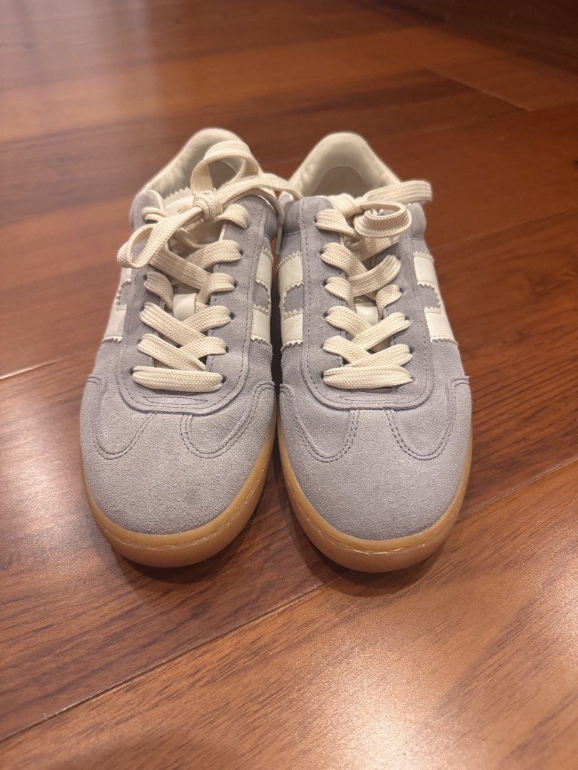 Hogan Cool suede sneakers grey size 36 (Category: Sneakers) located in Manila. Submitted by mr_1990 (Listing ID 1464991175, Image 2). Description: Hogan Cool - Grey Suede Sneakers Size: Women's US 6 / EU 36 (can fit a 37) Super comfortable with gum soles Condition: Clean uppers with only light signs of wear on the soles, plenty of life left! Bought this in Rustans for almost 30k RFS: closet clean up..