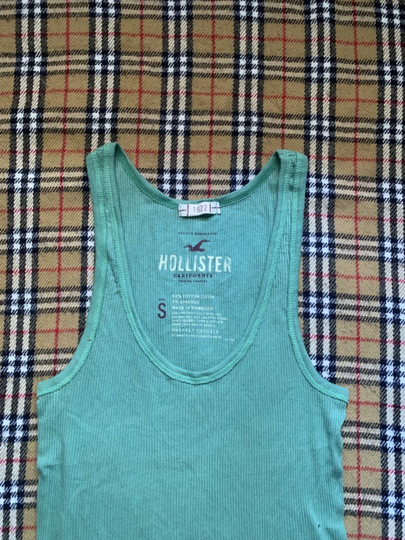Hollister Tank Top (Category: Activewear) located in Claveria. Submitted by plasticcase__ (Listing ID 1464975520, Image 3). Description: .