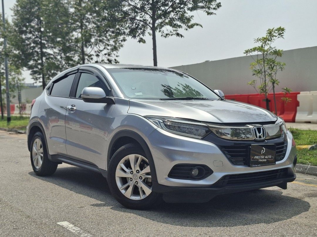 Honda Vezel 1.5A X Auto (Category: Used Cars) located in Singapore. Submitted by preciseauto (Listing ID 1465101016, Image 1). Description: 🔥🔥BOSS SAY ALL MUST GO CLEARANCE SALE🔥🔥 🚨CHEAPEST CARS IN THE MARKET🚨 🚘$500 DRIVEAWAY🚘 🏦LOWEST INTEREST FROM 1.48%🏦 🟢1 YEAR WARRANTY🟢 🔧FREE 1 YEAR SERVICING🔧 🏬 Vehicle 120 Points INSPECTION CHECK By In House Workshop BEFORE we put them for SALE 🚕 PHV Drivers Welcomed 🔁 High Trade In Value ‼️ 