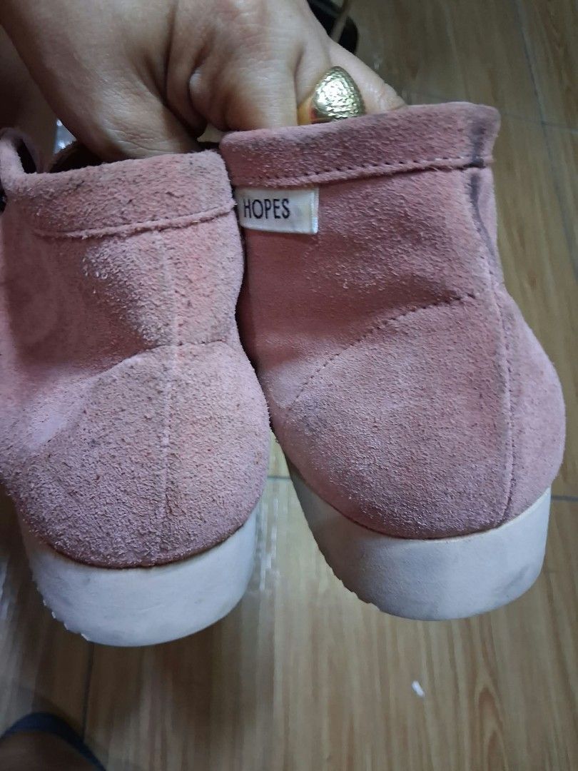 Hope x josept (Category: Casual Shoes) located in Koronadal. Submitted by glads08089 (Listing ID 1464970973, Image 3). Description: hope x josephsize 41.