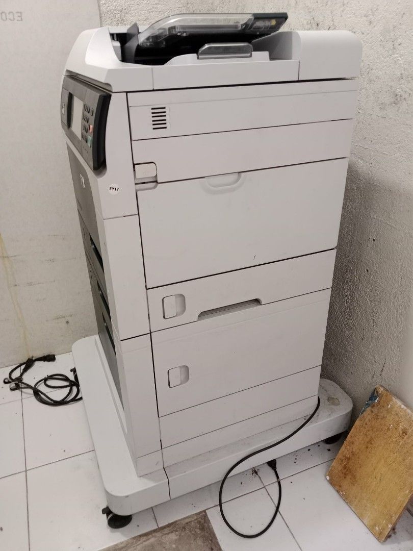 HP LaserJet M4555 MFP (Print,Scan,Copy) (Category: Printers, Scanners & Copiers) located in Makati City. Submitted by aremg.2021 (Listing ID 1464985101, Image 2). Description: - HP LaserJet M4555 MFP (Model) -Print, Scan, Copy -Powder print, Powder Xerox, monochrome print (black lang) Walang Colored -Hanggang long bond Paper Print (Walang A3) -For Pick Up only sa location (CUPANG,Muntinlupa City) -Message me po for videos ng item -Other Details p