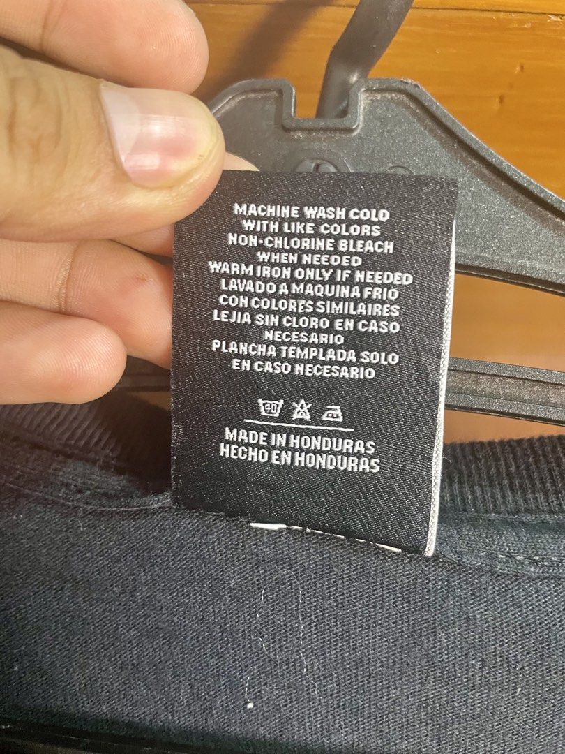 HUF (Category: Tshirts & Polo Shirts ) located in Davao. Submitted by the_rare_hustla (Listing ID 1465075294, Image 3). Description: HUF Issue None Need Wash Only Color rate 10/10 Width - 19 Length - 27 Size S on tag Fit to Med-Large Dm If Interested!.
