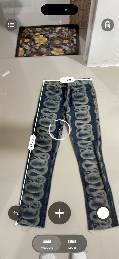 Hysteric Glamour Snake Denims (Category: Luxury Apparel) located in Manila. Submitted by y6radidntw42672 (Listing ID 1465038233, Image 1). Description: .