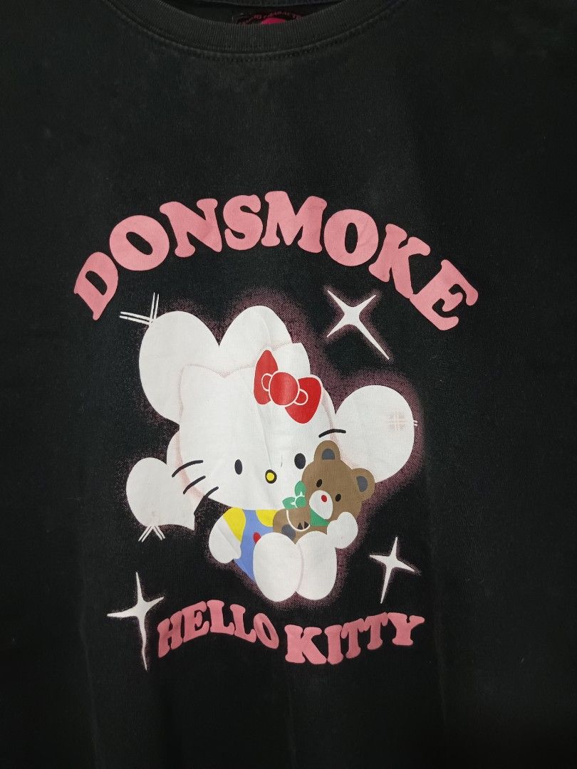 I don't smoke x Hello kitty (Category: Activewear) located in San Pablo. Submitted by thriftyjd (Listing ID 1465060506, Image 2). Description: Dimes:L26 x W21 Condition/color rate: 9/10 No Issue.