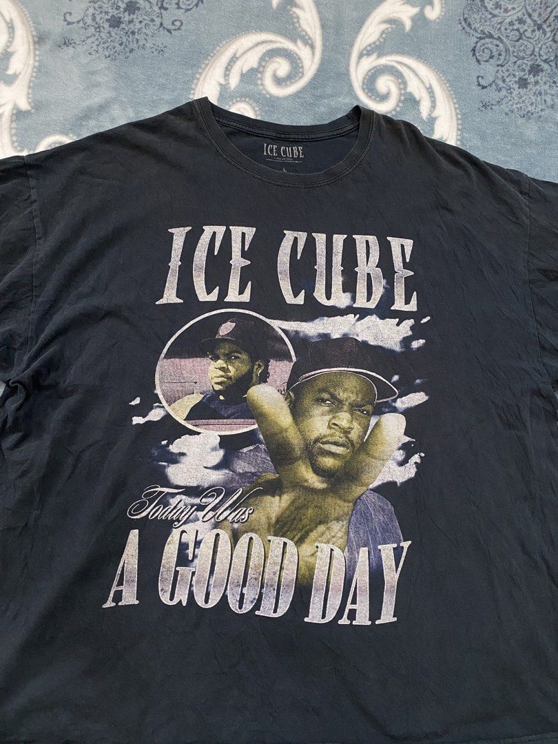 Ice cube shirt for big boys (Category: Formal Shirts) located in Digos. Submitted by zhanderapp47607 (Listing ID 1465033945, Image 3). Description: Ice cube shirt Large tag Over sized shirt Dimension width 27 length 32 Good condition No pinhole no stain Colorate 9/10 350.