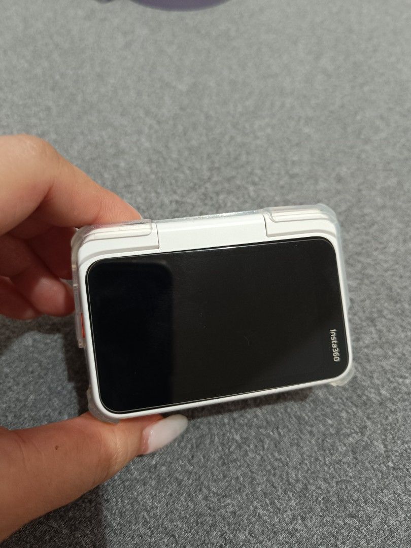 Insta360 GO ULTRA (Category: Cameras) located in Paranaque City. Submitted by purple26xx (Listing ID 1457791359, Image 2). Description: Bought last November 2025 and used only twice. Still in excellent condition! 1 light scratch due to hard case, barely noticeable esp pag naka case Details: * Tiny & hands-free design * Stunning 4K video quality * Ultra-lightweight & portable * Perfect for travel, adventures, vlogs & everyday content * Never used 