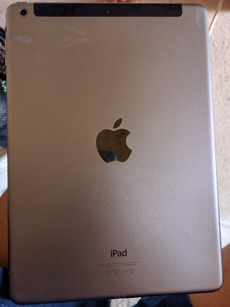 Ipad air 32gb cellular gray (Category: iPad) located in Bocaue. Submitted by arwinwengbart (Listing ID 1464980886, Image 2). Description: ipad air 32 gray cellular.