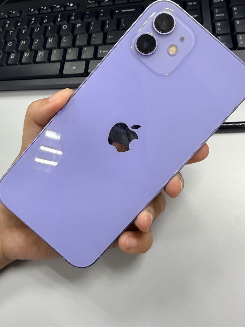Iphone12 For Sale (Category: iPhone 12 Series) located in Manila. Submitted by silentmountain-c269 (Listing ID 1465018359, Image 1). Description: Im selling my Iphone 12. Please reach out if you want to buy!! - slight scratch as shown in the pic - 75% batt health - all in all, okay pa siya .