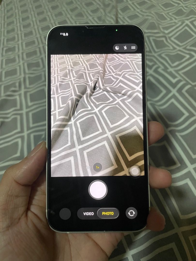 iPhone 13 (Category: iPhone 13 Series) located in Dasmarinas. Submitted by chizz.lemm.762 (Listing ID 1464989915, Image 2). Description: iPhone 13 Starlight 128 GB Open Line All parts are original 88% Battery Health No history of repair/replacement For additional details or inquiries, please send a message. Delivery is available and meet up location can be discussed. .