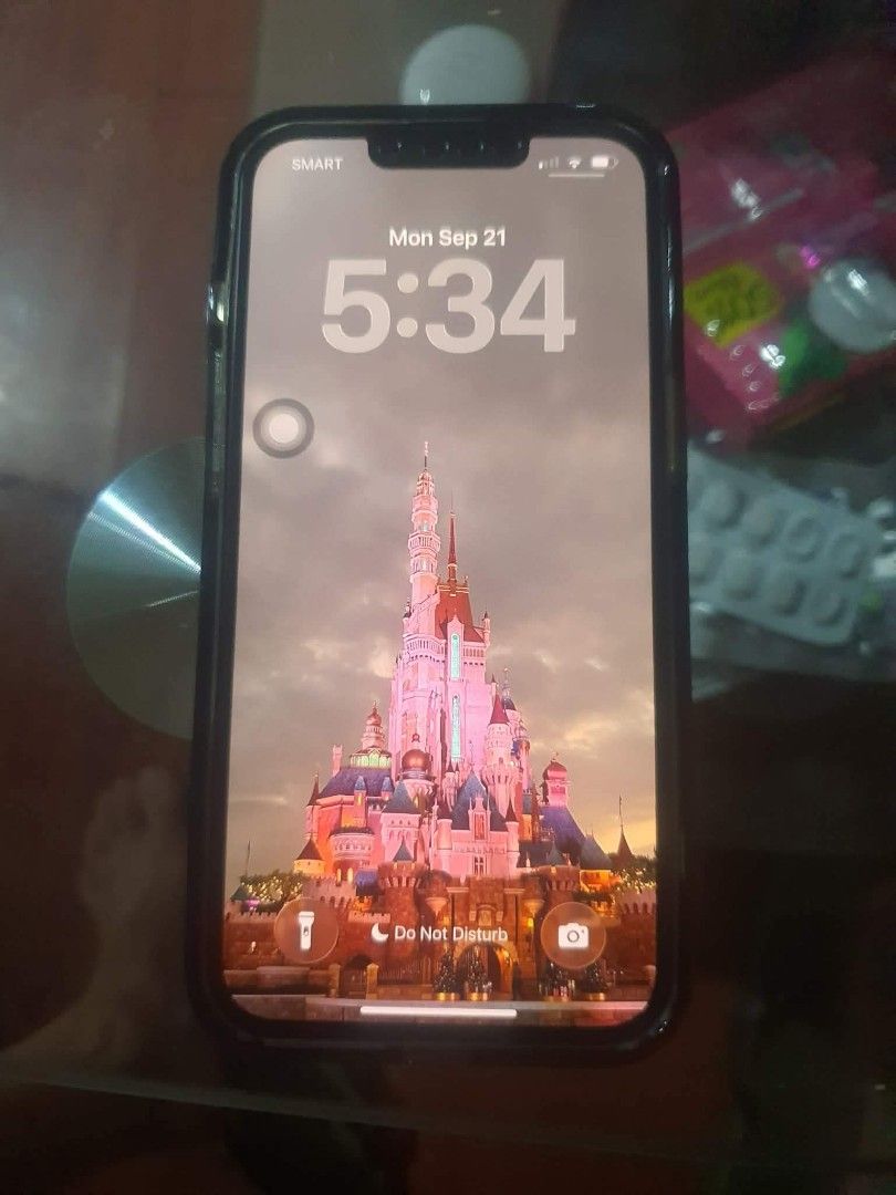 IPhone 13 Pro | 128gb (Category: iPhone 13 Series) located in Pasig City. Submitted by xjenn (Listing ID 1465076345, Image 1). Description: BH - 95% No Issue Unit only check all you want meet up only.
