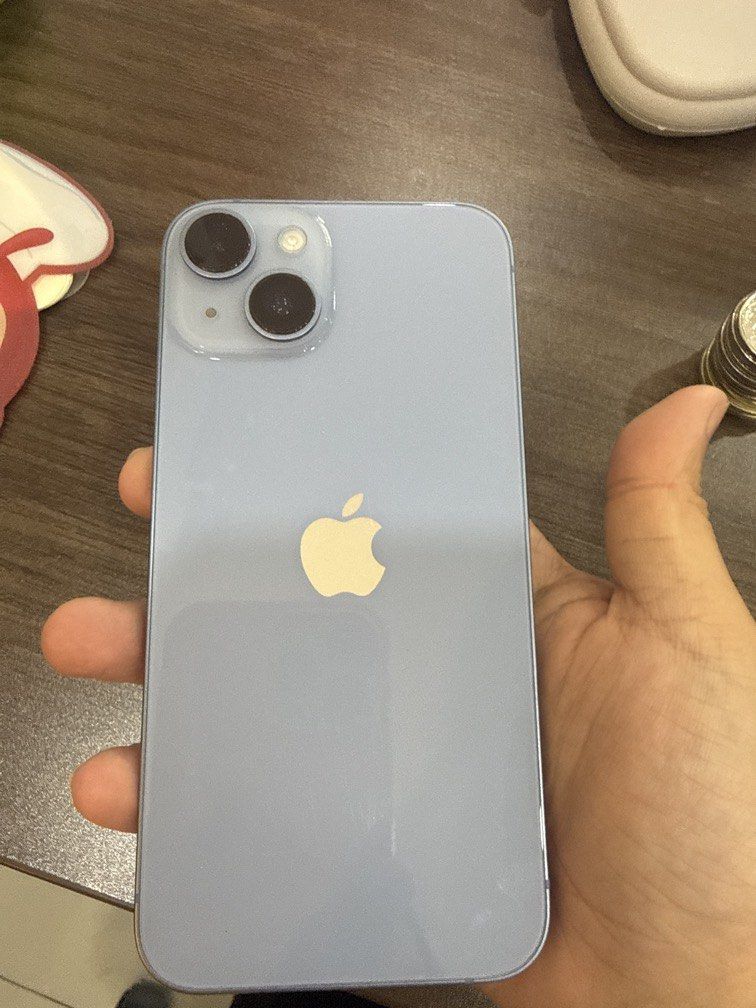 IPHONE 14 FOR SALE (Category: iPhone 14 Series) located in Manila. Submitted by zenhorse.0bc540 (Listing ID 1465014204, Image 2). Description: Iphone 14 Blue Color Reason bat ibebenta bibili ng iphone 17 Good condition Never pa na repair Free charger and Earphones and Case 75% BH Unli Check Makati meet up PM sa sure buyer.