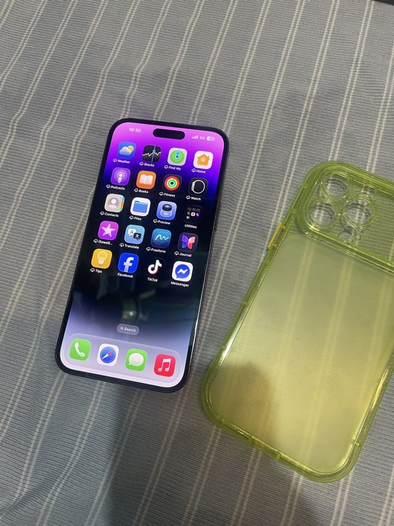 iPhone 14 Pro Max 128GB Purple (Category: iPhone 14 Series) located in Manila. Submitted by sam_921223 (Listing ID 1465062649, Image 2). Description: iPhone 14 Pro Max 128GB Purple Openline Any sim ZP/A Model Local PH NTC Approved 84% Batterry Health No issue No history of repair All parts original All working 100% Good condition 100% smooth Unit case full tempered only Manila location Open for meetup Around Manila Meetup ✅ COD/COP ✅.
