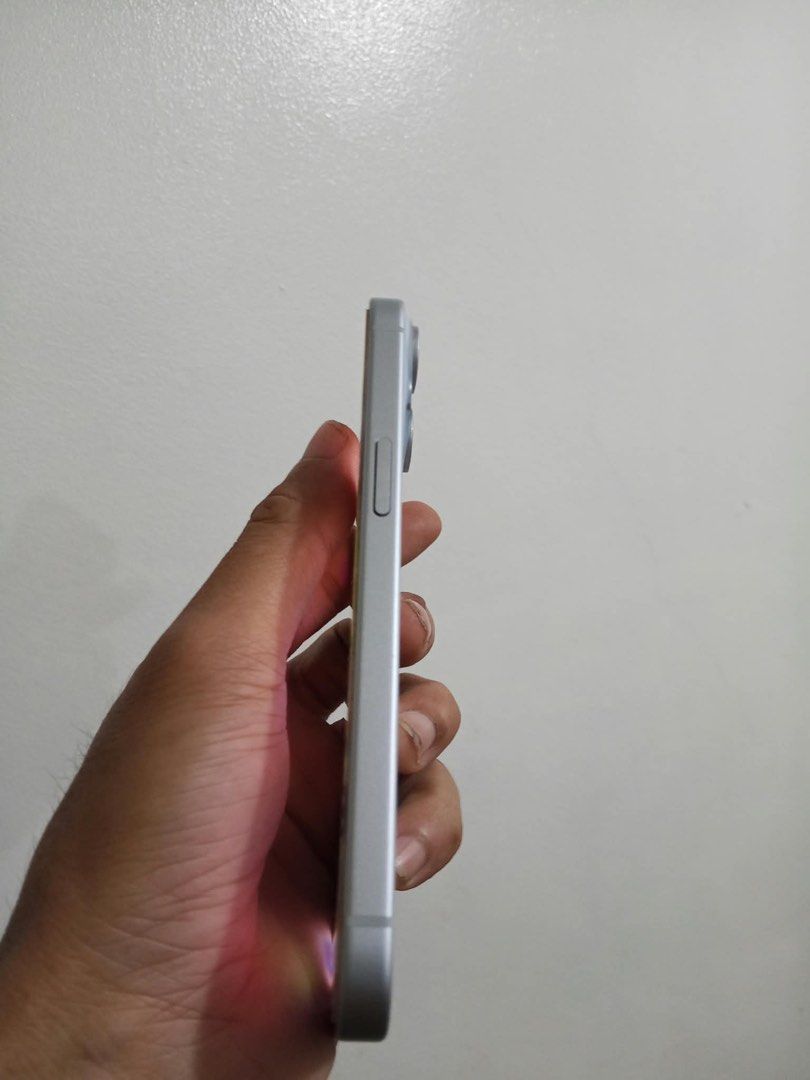 Iphone 15 256 (Category: iPhone 15 Series) located in Antipolo. Submitted by woody0430 (Listing ID 1464999103, Image 3). Description: For sale iphone 15 256 79bh 1st owner No issue clean unit no Software issue face id and true tone works perfectly sell it for 28k.