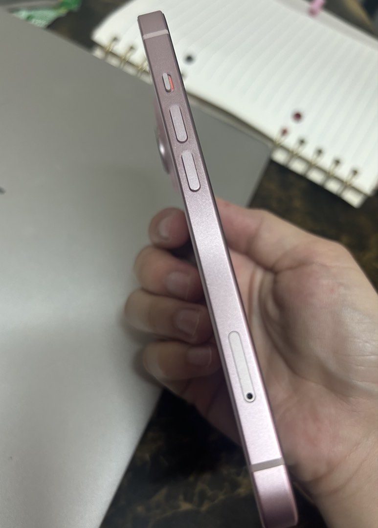 Iphone 15 Pink (Category: iPhone 15 Series) located in Makati City. Submitted by alinessa (Listing ID 1464974100, Image 2). Description: - as new - 128 gb - orig batt 97 battery health - barely use - no lowballers sure buyer only .
