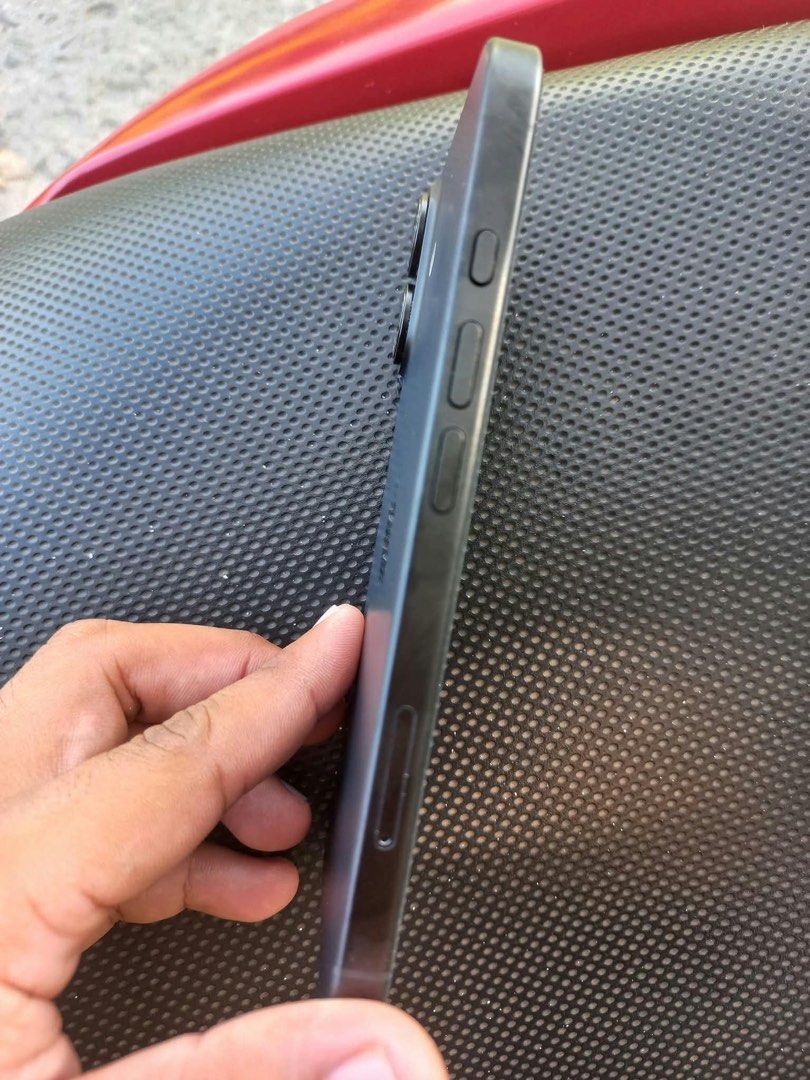 Iphone 16 (Category: iPhone 16 Series) located in Quezon City. Submitted by sunakochan (Listing ID 1465050376, Image 2). Description: Negotiable pa po, need ibenta pagdagdag sa pambili ng bagong motor.