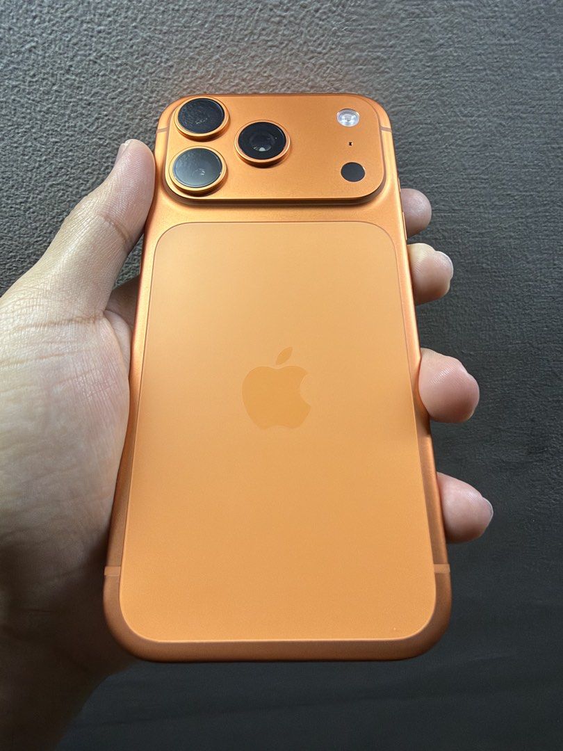 iPhone 17 Pro 256GB 100 BH (Category: iPhone 17 Series) located in Manila. Submitted by nieljay (Listing ID 1465167217, Image 1). Description: iPhone 17 Pro (not Max) 256GB Cosmic Oange -Phone itself is in pristine condition -No history of repairs -No scratches or dents -Screen protector installed -Sim locked til February 2027 (SMART, TNT, SUN) -Face ID working -True Tone working -All buttons working -Rarely used -100 BH -51 CC Honest issue: -Twi