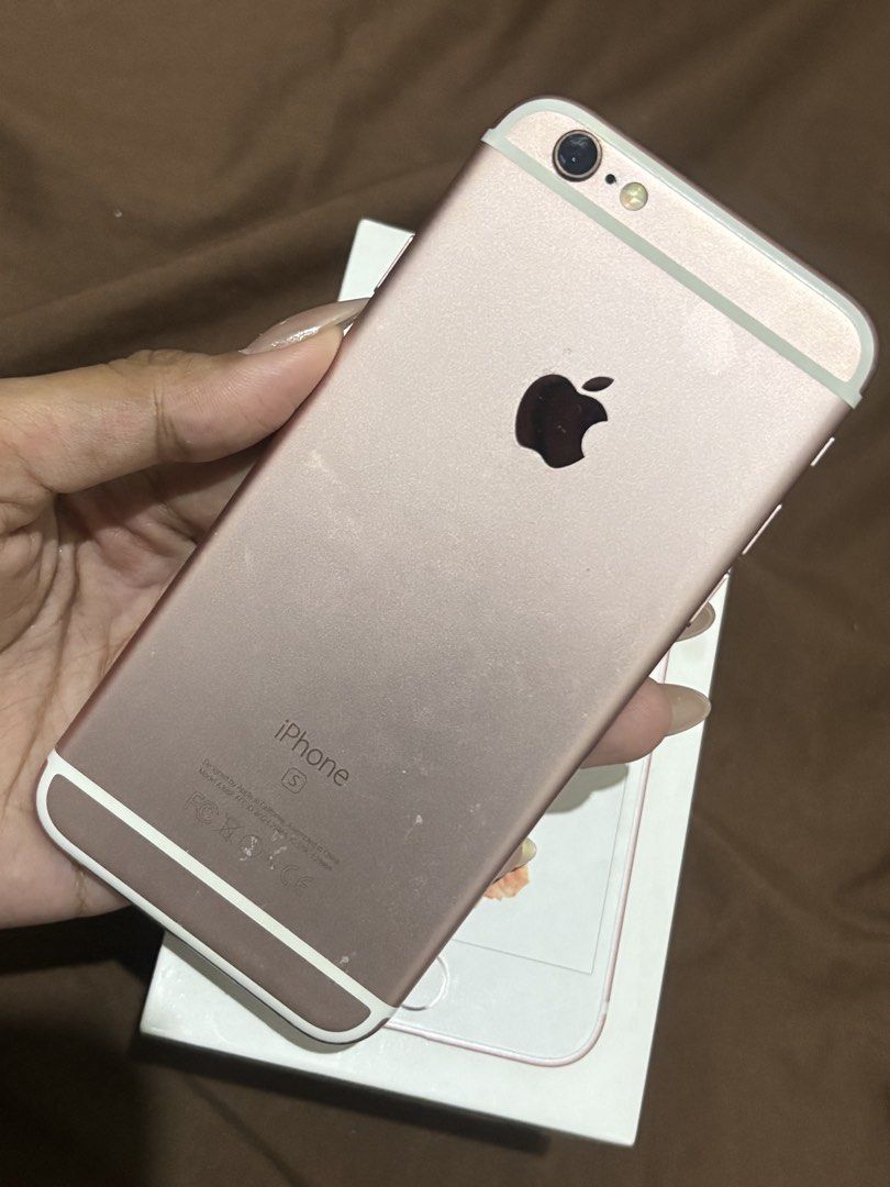 Iphone 6s (Category: iPhone 6 Series) located in Taguig. Submitted by piayhia (Listing ID 1465136957, Image 2). Description: iPhone 6s Rose Gold • 64GB storage • Rose Gold • Fully functional / no major issues • Touch ID working properly • Apple ID can be logged in • SIM card compatible • Battery Health: 69% • Original box included • Box has the same serial number as the phone • With signs of use from normal usage ✨ Everything is working properly 