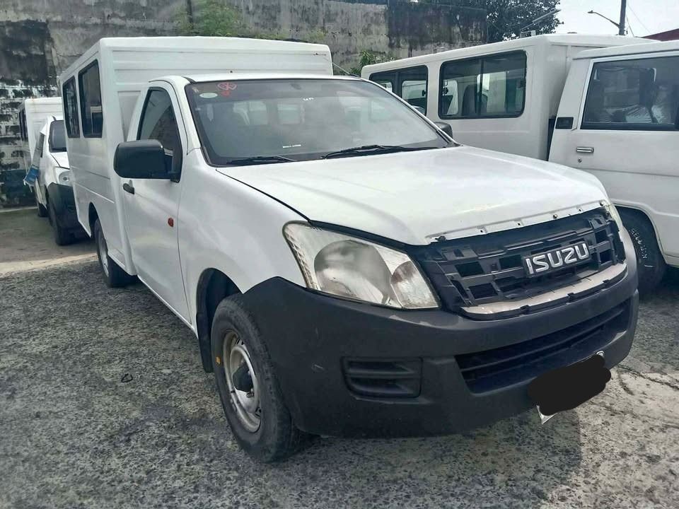 Isuzu D-Max (Category: Used Cars) located in Cebu City. Submitted by grandeart07 (Listing ID 1464977236, Image 1). Description: ISUZU DMAX single cab 2015 ✓ POWERED BY DSL M /T ✓ GOOD 💯 RUNNING CONDITION ✓ NO A/C / FIRST OWNER ✓ COMPLETE ✅💯 PAPERS ✓ PRICE NEGOTIABLE UPON VIEWING ✓ INTERESTED PLS PM /CALL US .